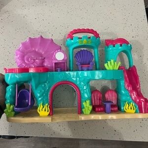 Vibrant Underwater Adventure Playset